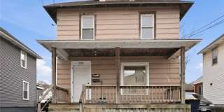 208 E Clark Street unit: 2 Gallery 1