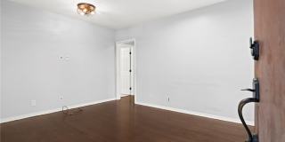 667 Marine St Gallery 4
