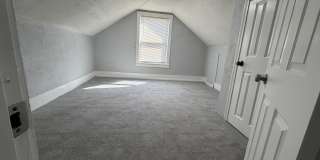 107 N Sanford St Gallery 10