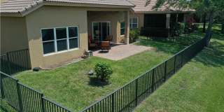 Amazing 4 Bedroom, 3 Bath home plus large 21'x11' loft located in Parkland Isles! Gallery 1