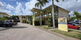 911 N Federal Highway Gallery 1