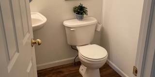 Townhome -2 bed 2.5 bath + bonus area Gallery 24