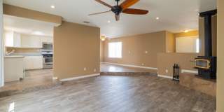 Beautiful 3 Bedroom, 2 Bath Apple Valley Home! Gallery 4