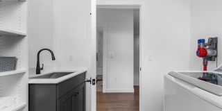 Luxury 3 Story Condo in Exclusive Titletown District Gallery 47
