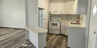 406 50th Ave. Plz. West Gallery 2