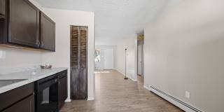 1305 Estes Street Gallery 21