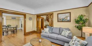 FULLY FURNISHED & BEAUTIFULLY REMODELED CLASSIC HOME NEAR UNR WITH UNBEATABLE I-80 ACCESS Gallery 18