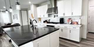 Spencer Crossing 5 Bedroom Modern Pool Home Gallery 14