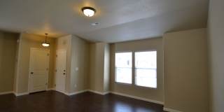 3 Bedroom 2.5 Bathroom Townhouse w/ AC Gallery 4