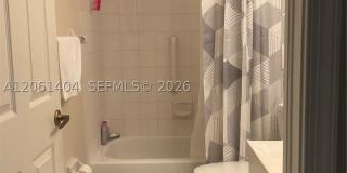 2015 SE 5TH PL Gallery 40