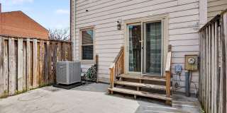 216 SCOTT Street Gallery 25