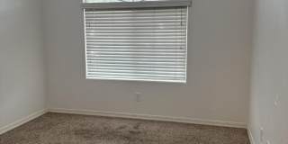 5623 S 27th Drive Gallery 8