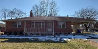 3 Bed/1/5 Bath House with Carport *Lawncare included in rent* Gallery 1