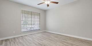 Celeste Manor - 1 Bedroom / 1 Bathroom, Updated Gallery 27