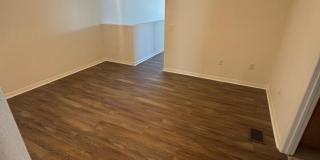 Beautiful 3/2 townhome Gallery 17