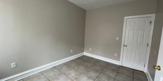 Spacious 4 Bedroom House in Southside Flats! Gallery 17