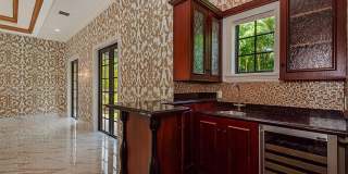 674 Ocean Blvd Gallery 12