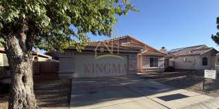 Updated 3-Bedroom Home with Fireplace, Great Room & Covered Patio Gallery 1