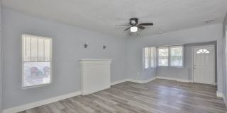 Exquisite Remodeled Retreat: 4 Bed, 1 Bath Gem in St. Petersburg Gallery 9