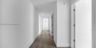 788 NE 23rd St Gallery 21