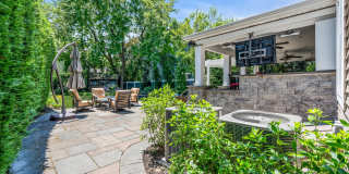 609 15th Avenue Gallery 57