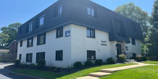 Modern, Tranquil, High-End Apartment in Downtown Downers Grove Gallery 42