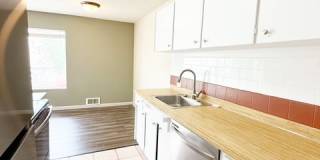 924 Shorewood Drive - B-16B-16 Gallery 4