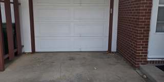 1714 Larch Street Gallery 1
