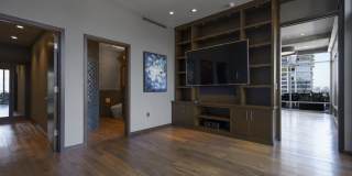 1100 S Hope St Gallery 22