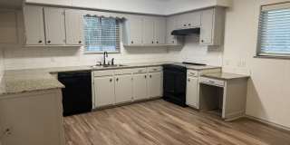 2927 Greenhills Dr Gallery 1