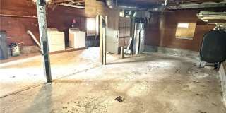 1000 1/2 Van Buren Avenue Gallery 10