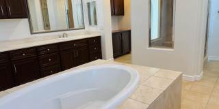 Luxury Rental in Village at the Park Luxury Rental in Village at the Park Gallery 42