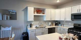 Three bedroom, 2.5 bath townhome Gallery 7