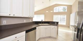 11 DEERFIELD COURT Gallery 8
