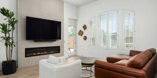 8905 E Mountain Spring Road Gallery 13