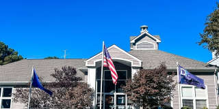 Hampton Center Gallery 12