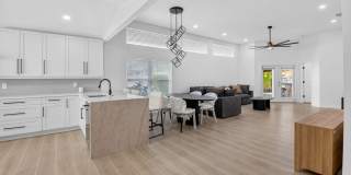 1095 Anchor Point Gallery 4