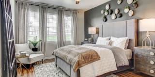 Via Las Colinas Gallery 15