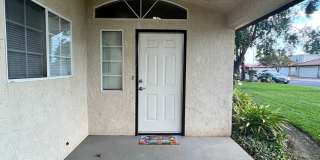 New on the Market! 92 Rosewood Circle – 3BR/2.5BA single-family home in a gated community. Gallery 4