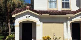 Bright & Beautiful 2/2 Condo in The Estates of Stuart Gallery 1