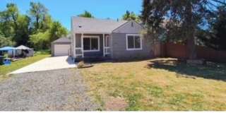 Adorable 2 Bedroom 1 Bath Single Story House with a Garage Adorable 2 Bedroom 1 Bath Single Story House with a Garage Gallery 1