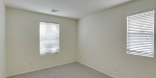 Charming 3-Bedroom Townhome in 89044 with Gated Porch, Walk-In Pantry & Spacious Primary Suite Gallery 21