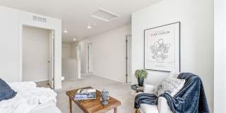 6818 Gateway Crossing Street Gallery 24