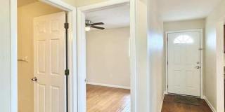1915 Schlotter Circle - 206 Gallery 25