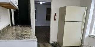 LARGE! NEWLY REMODELED 4 BEDROOM HOME 4 A STEAL!!! Gallery 7