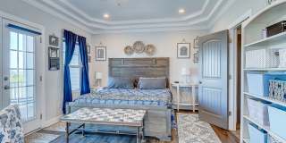 Stunning Bay Front Home Gallery 20