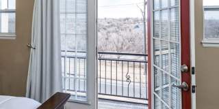 Fully Furnished Downtown 2 Bed, 4 Bath Executive Townhouse Gallery 28