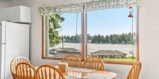 Martha Lake view | 3 bed / 2 bath Lynnwood rambler Martha Lake view | 3 bed / 2 bath Lynnwood rambler Gallery 11