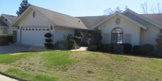 North Fresno Home, 3BR/2BA, Built 1989 - Lots of Amenities! Gallery 1