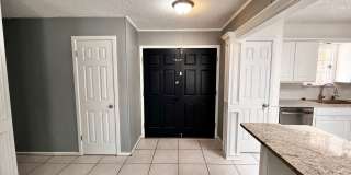 Amazing 4/2.5 in Prime Location! Minutes from Texas Tech and Hospitals! Gallery 6